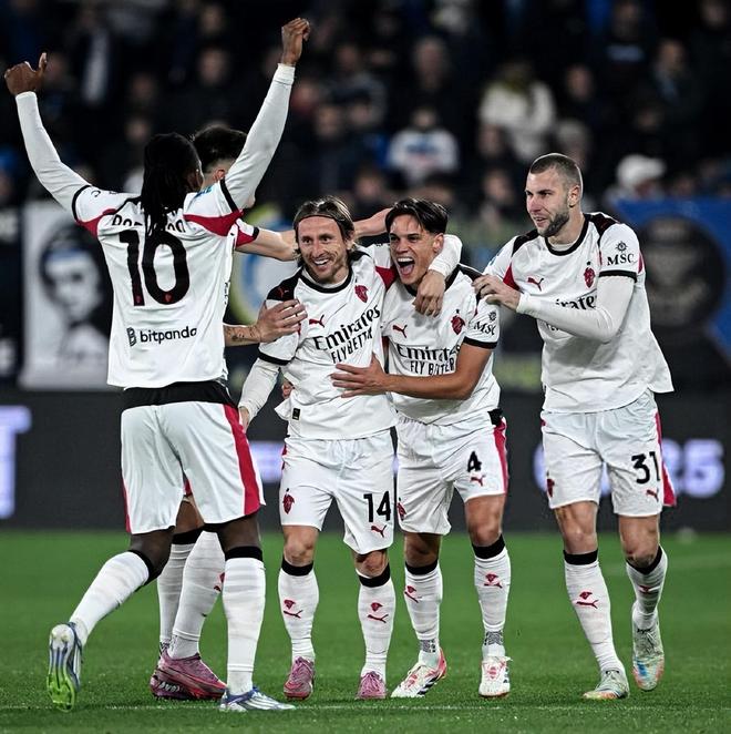 对话《棕色尘埃2》主创：一款美少女二游如何俘获玩家的心？