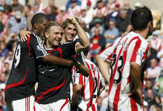 10+3！二次受伤倒下！这可是快船的主力前锋