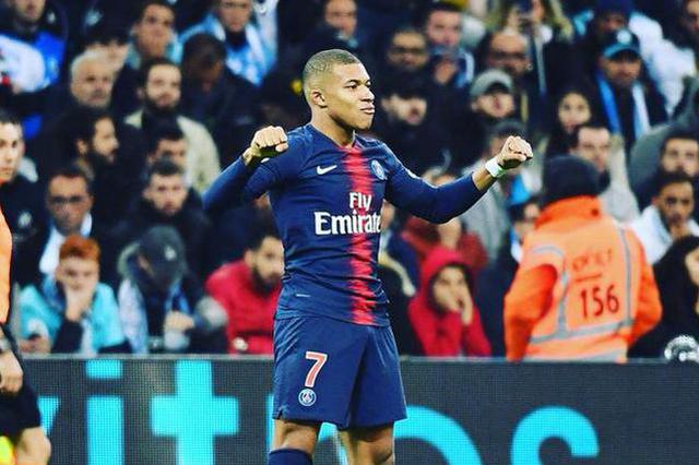 名哨腿筋拉伤无限期休战！昨日坐轮椅离场 有望常规赛结束前回归